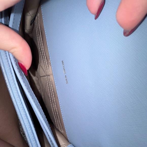 NEW Michael Kors Crossbody Purse - Picture 4 of 4